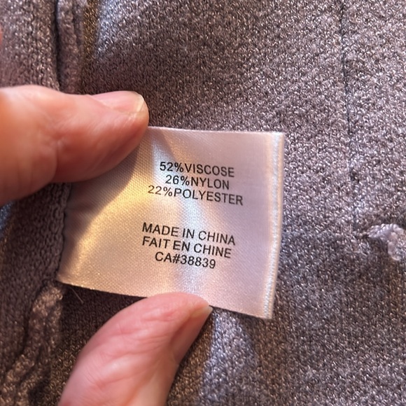 NWOT BAILEY LG LONG SWEATER - Picture 9 of 9